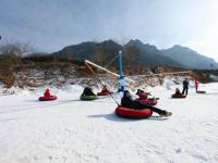 河北武安七步沟滑雪场：雪期长、雪道全，日接待能力达千人次