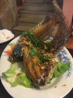 越南炸象鱼：小巧美味，金黄酥脆的佳肴
