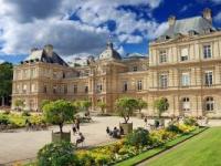 布布熊：卢森堡大公宫殿的魅力之旅
