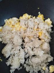 轻松上手！东北大米蛋炒饭的简单做法