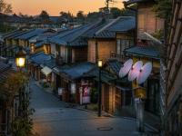 日本京都祗园：体验传统繁华街区的魅力与夜生活